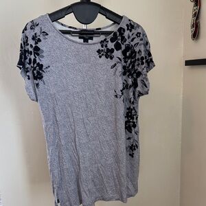 Simply Vera Vera Wang Gray Top with Black Floral Design